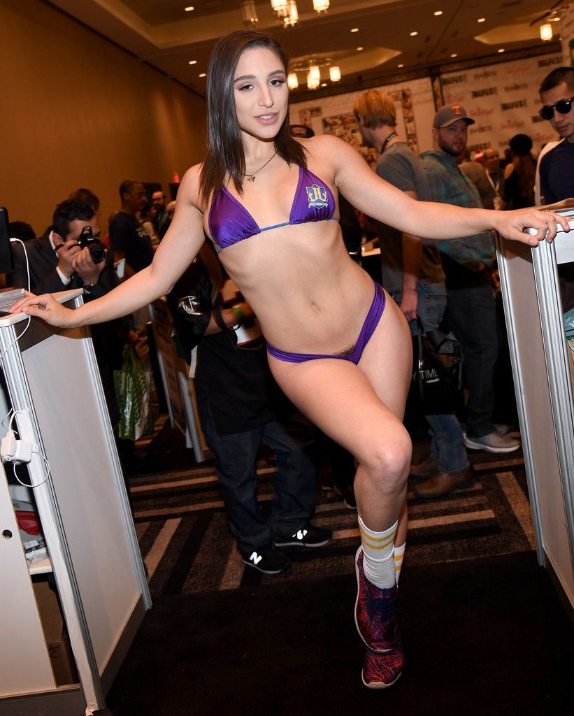 Abella Danger Public