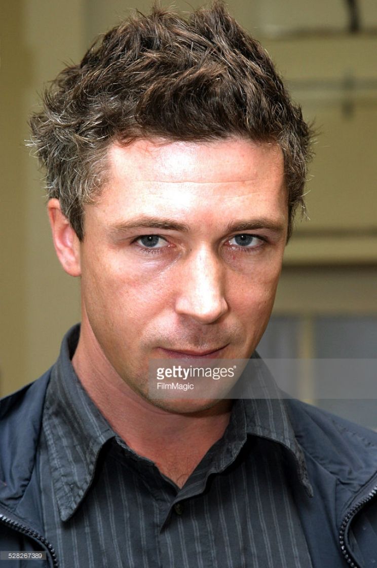 Pictures of Aidan Gillen