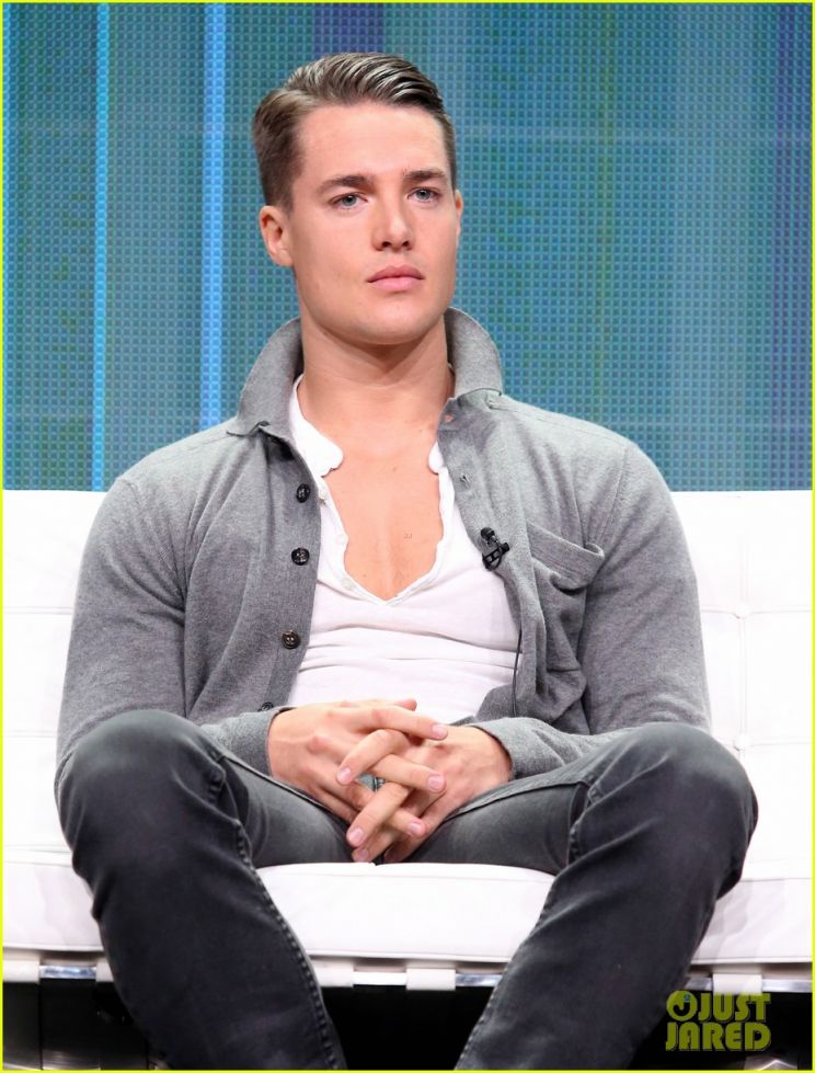 Alexander Dreymon