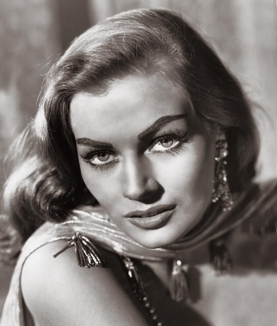 Pictures of Anita Ekberg