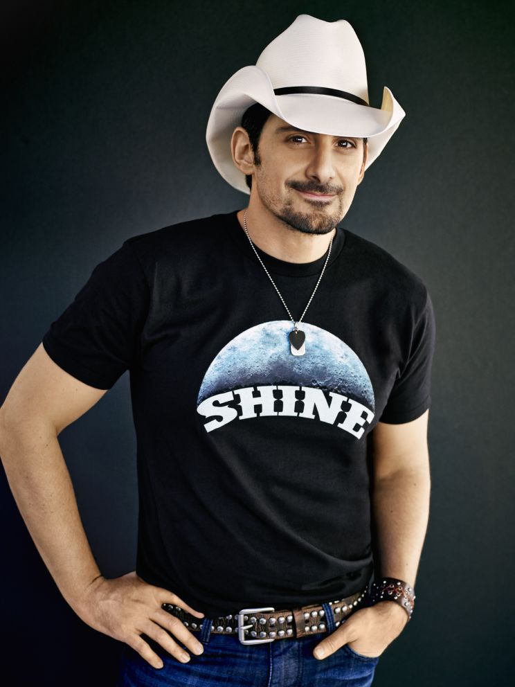 Pictures of Brad Paisley