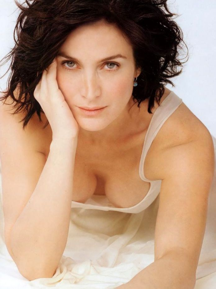 Pictures Of Carrie Anne Moss 