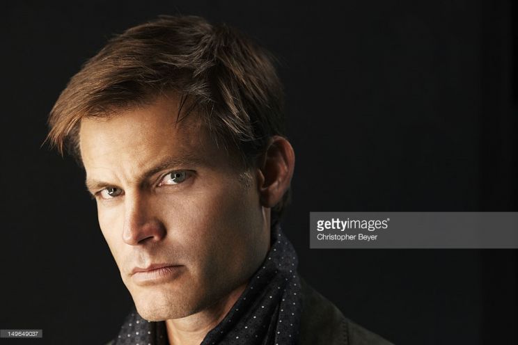 Casper Van Dien