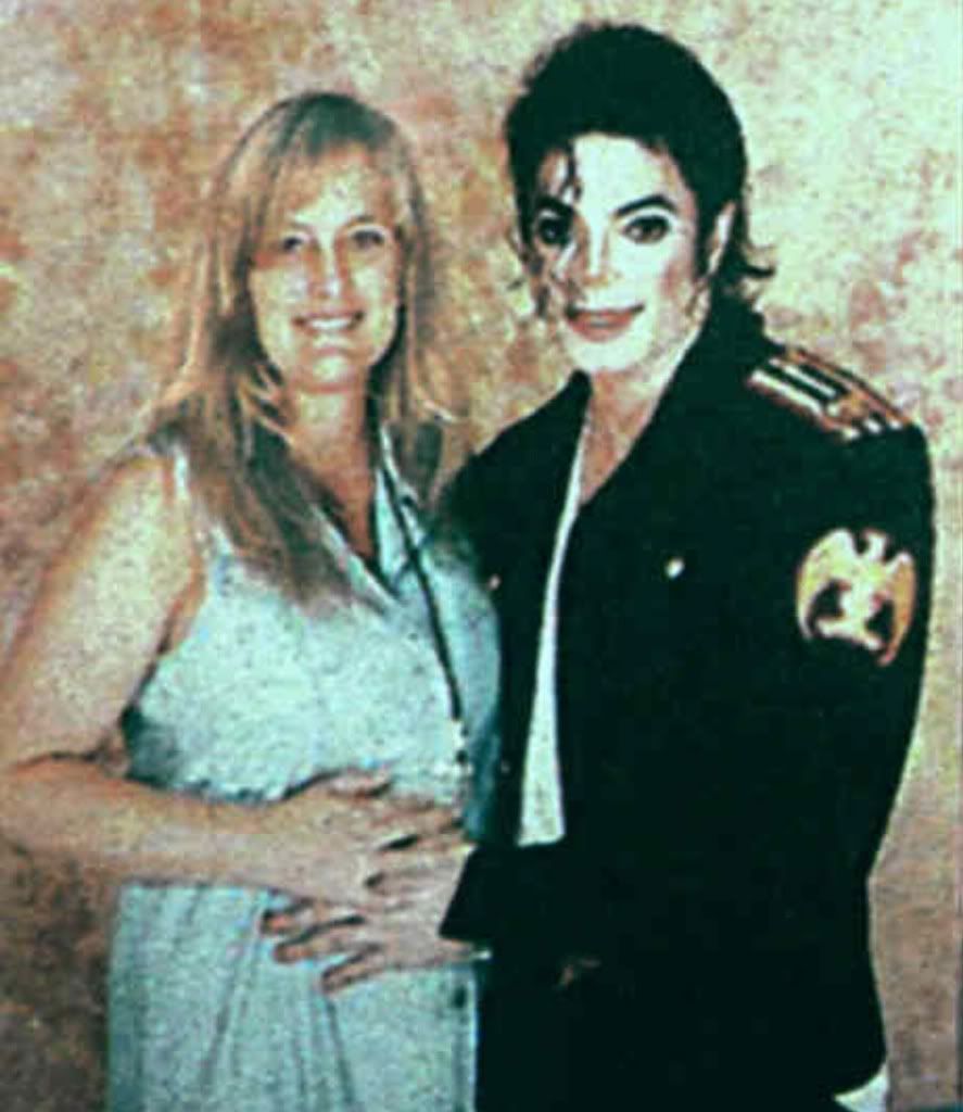 The Comprehensive Life and Career of Debbie Rowe