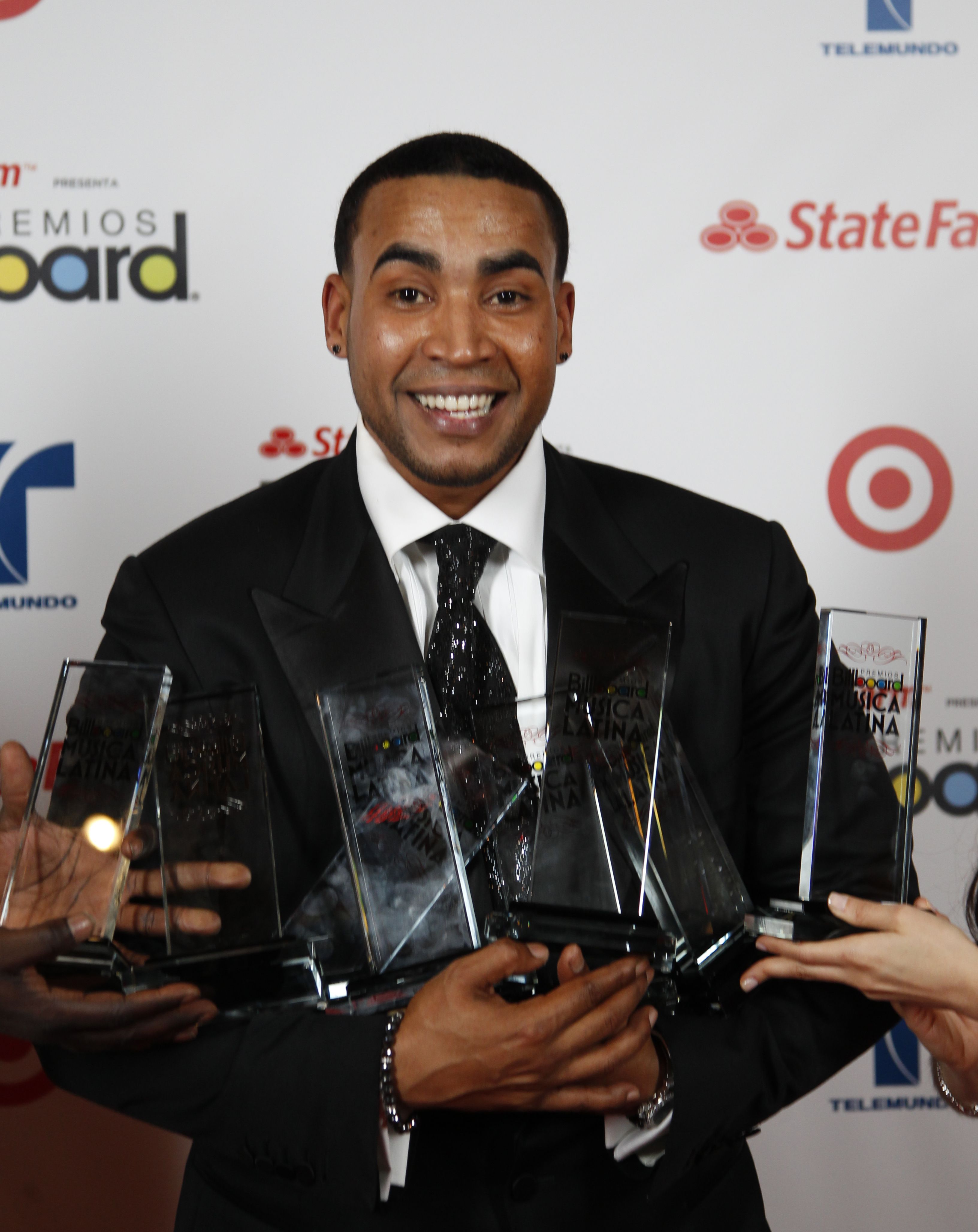 Pictures of Don Omar