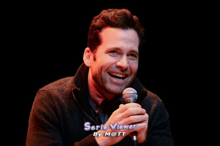 Pictures of Eion Bailey