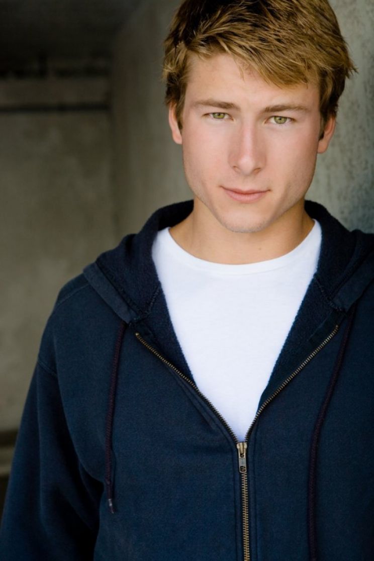 Pictures of Glen Powell