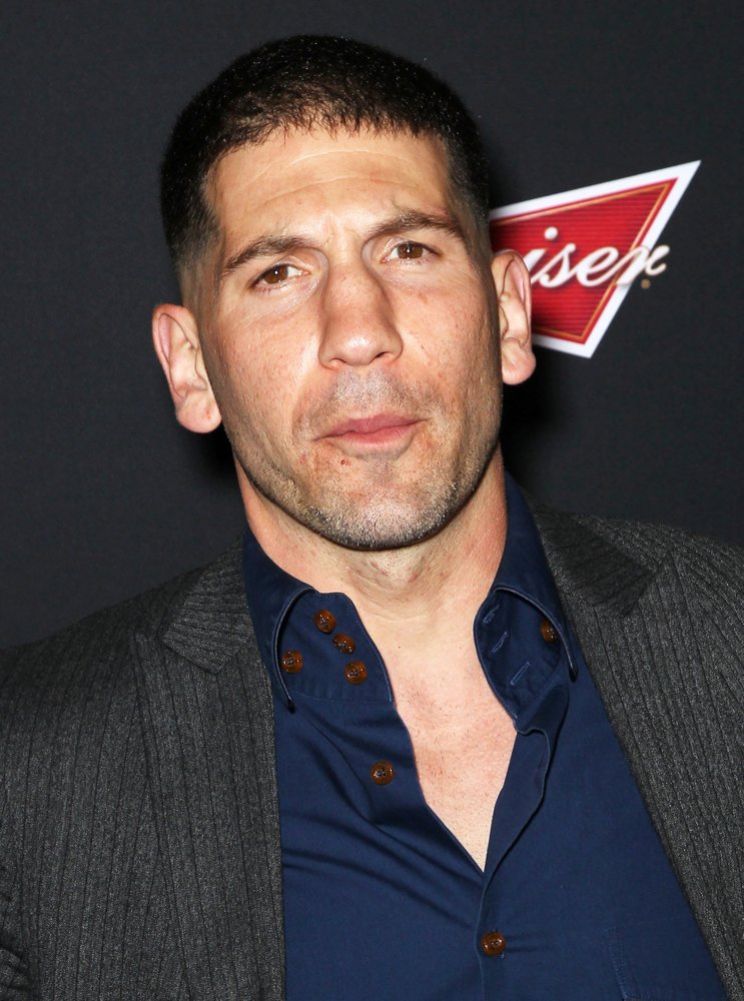 Jon bernthal. Бернтал. Джордж Бернтал. Джон Бернтал в юности. Джейсон Бернтал.