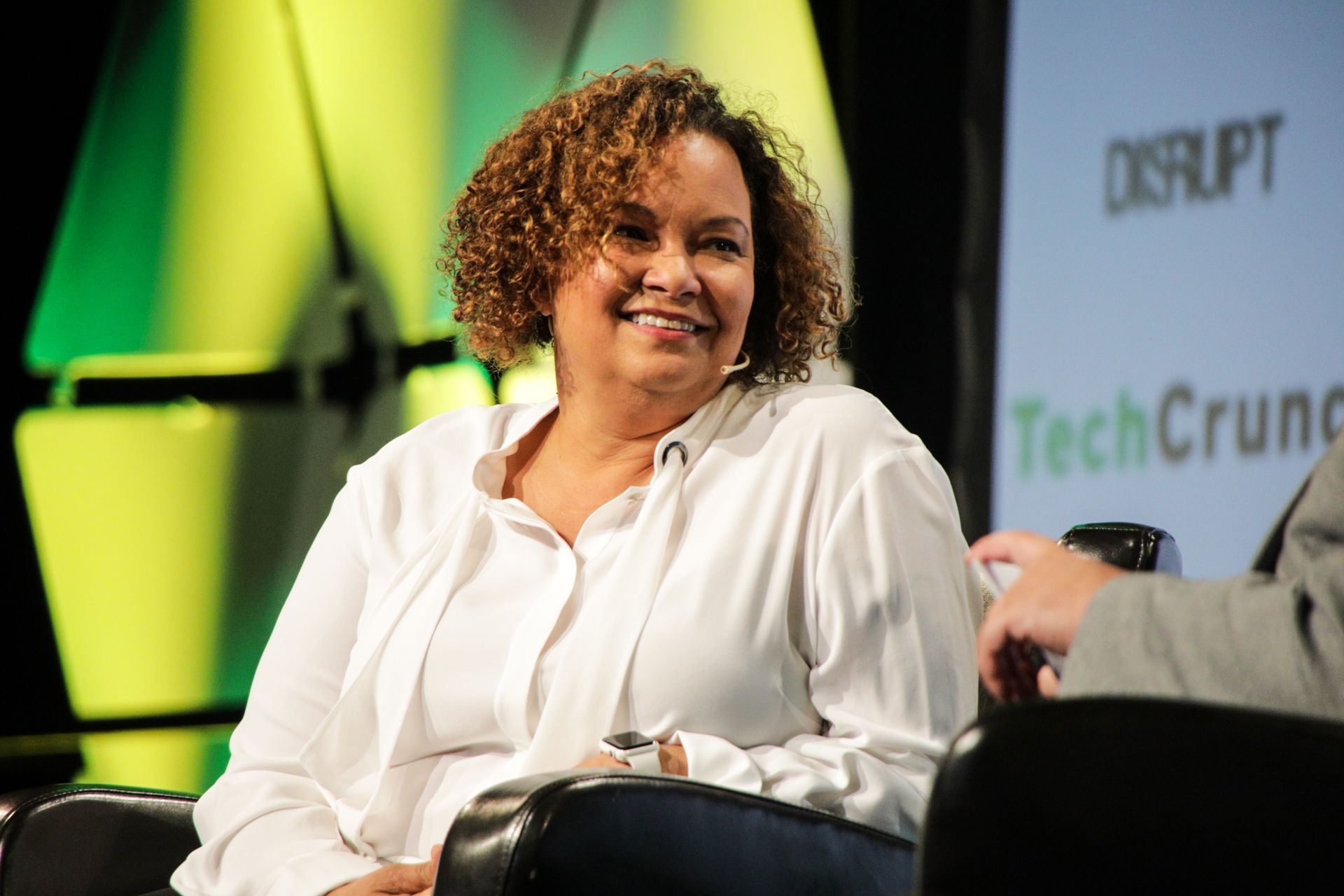 Lisa jackson. Лиза Джексон. Lisa Jackson Apple. Лиза Джексон Apple компания.