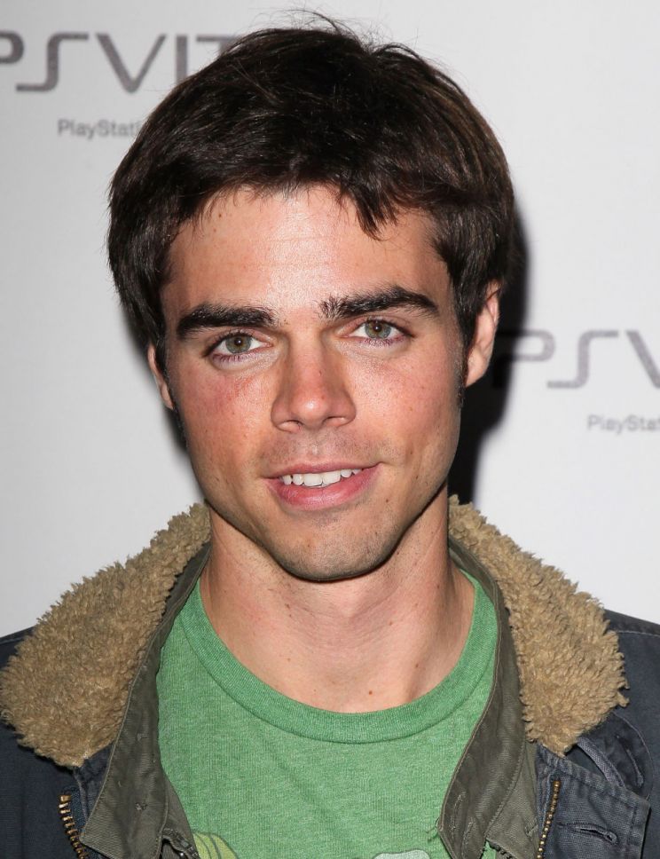 Browse and download High Resolution Reid Ewing's Picture